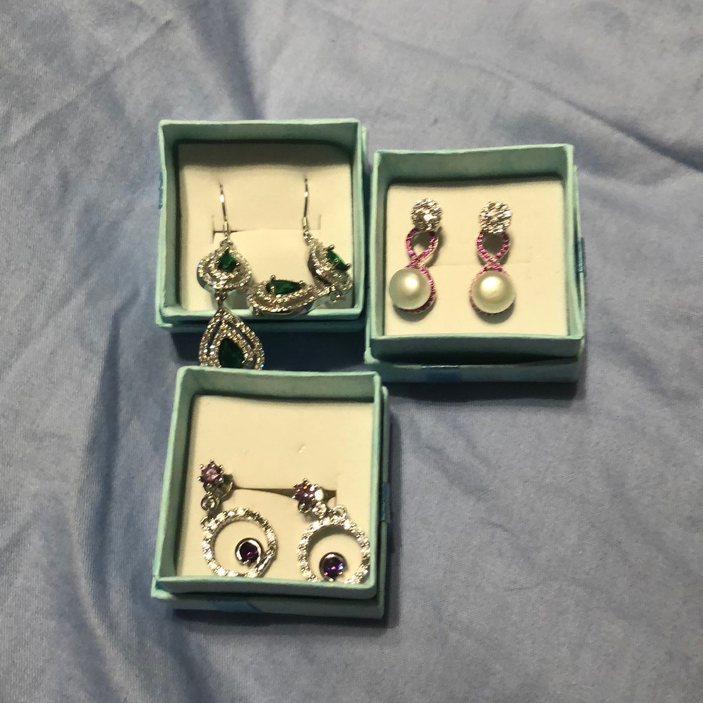 3 pairs of dangle earrings